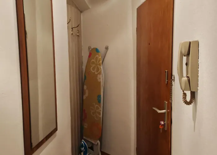 With Optional Sauna インスブルック